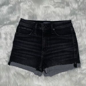 High waisted Abercrombie jean shorts ❤️